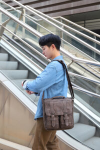 waterproof durable outdoor handbag messenger bag